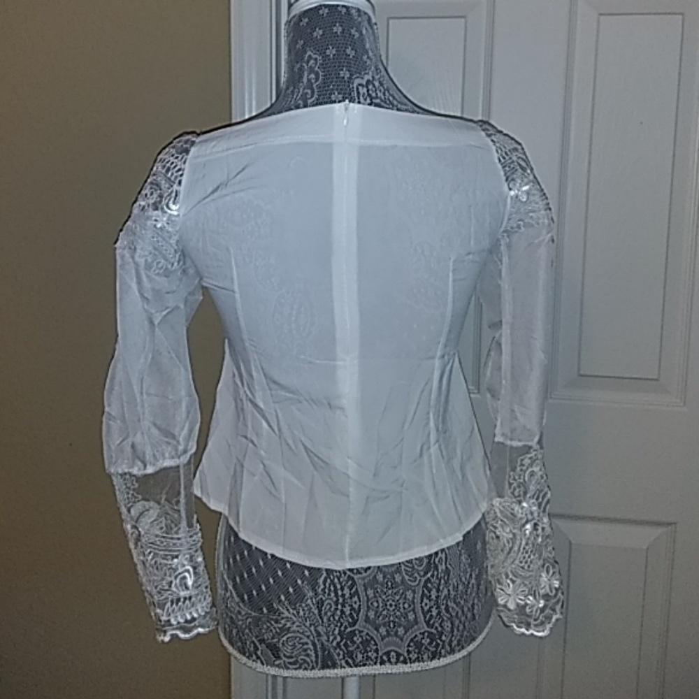 ๐SALE๐Lace Boat Neck Blouse - Picture 5 of 7